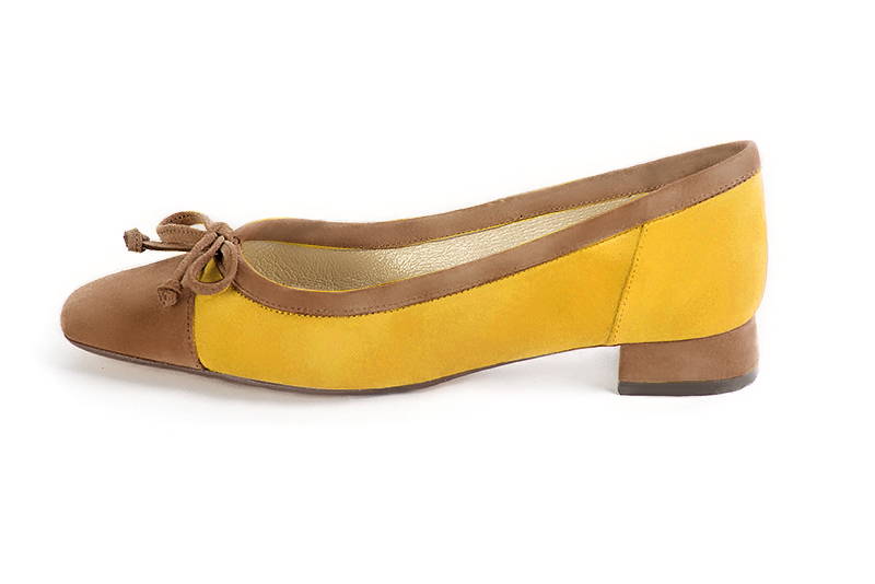 Camel beige and yellow women's ballet pumps, with low heels. Square toe. Flat flare heels. Profile view - Florence KOOIJMAN